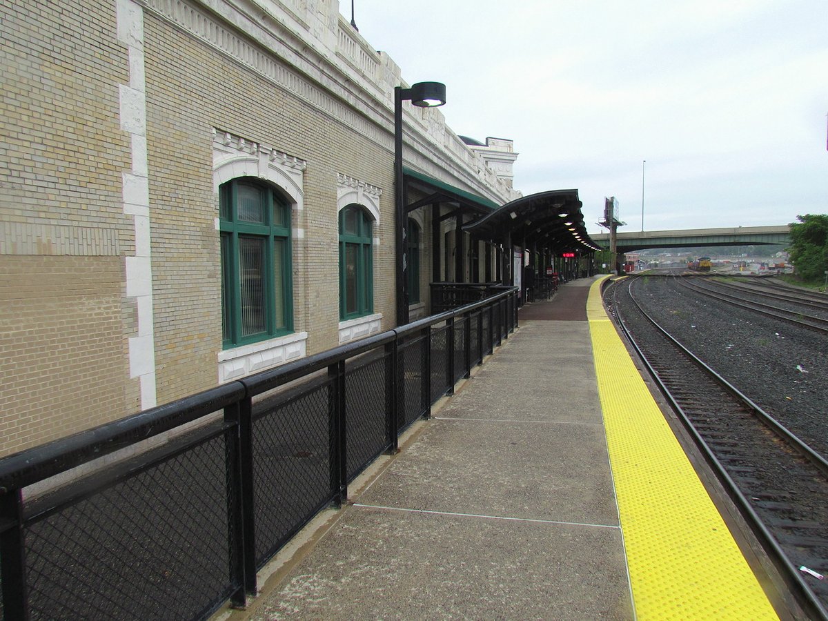 Restaurants Near Worcester Union Station Offer Diverse Dining Choices