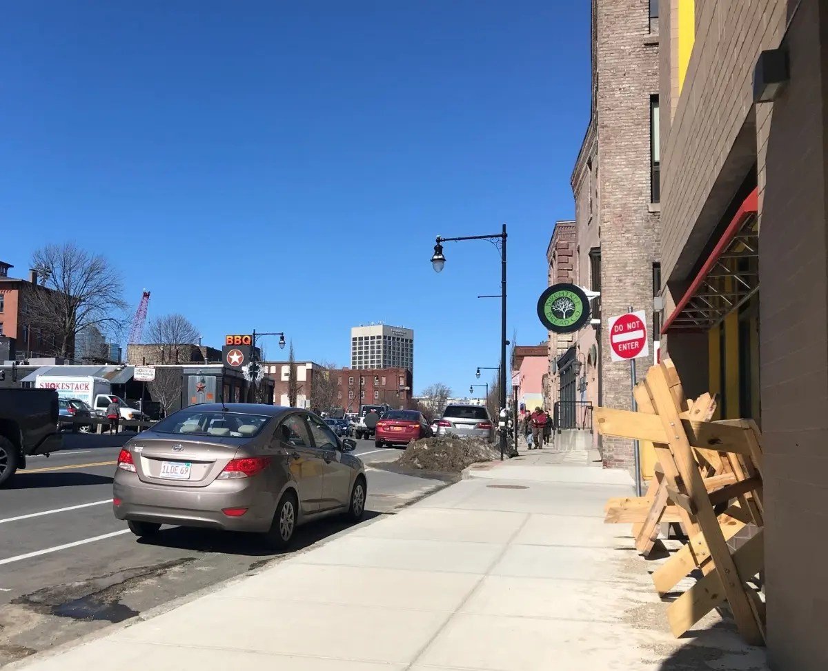 Restaurants Worcester MA with Outdoor Seating for Excellent Meals